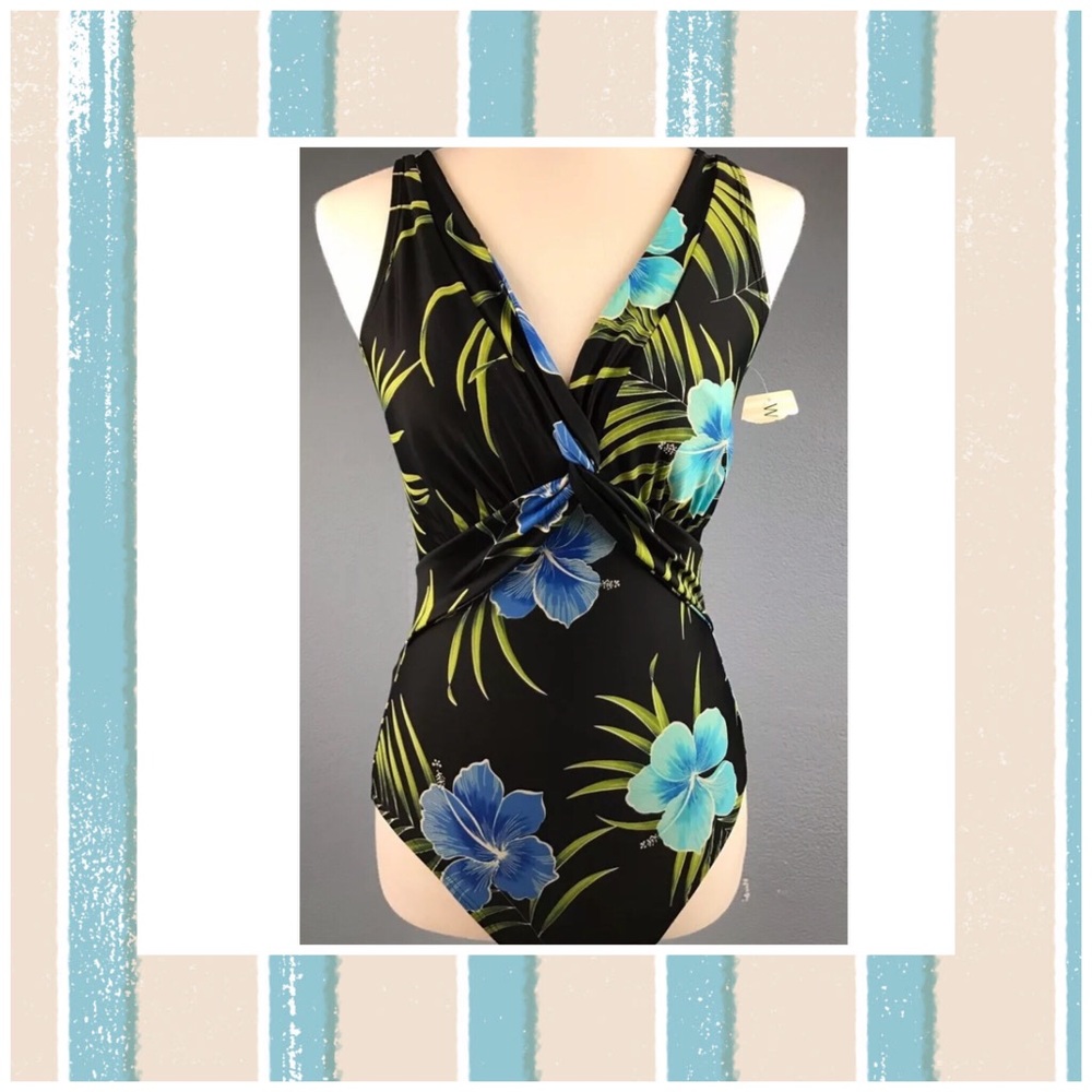 NEW White Stag Women’s Hawaiian Floral Swimsuit